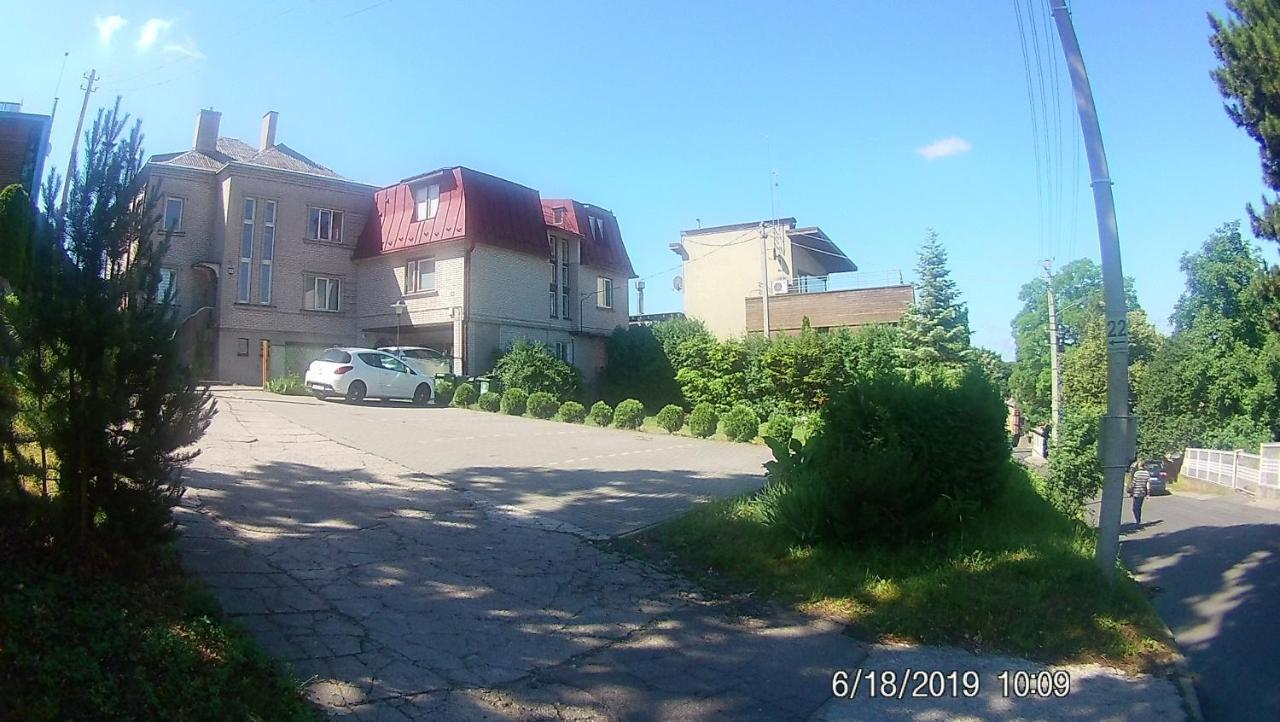 Family Aparthotel Kaunas Bagian luar foto